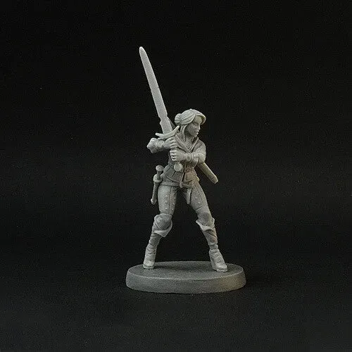 Brother Vinni Female Human Fighter figurine fantasy 28 mm épée