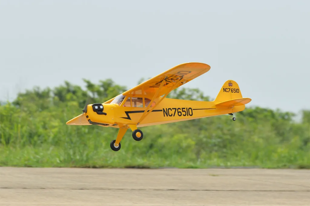 Black Horse BH04 Piper J-3 Cub avion RC 1950mm 46-55 ARF