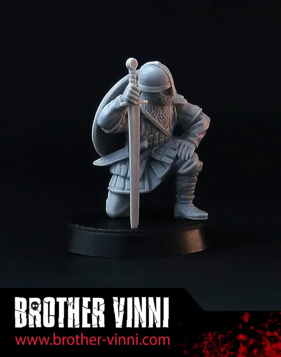 Brother Vinni chevalier au repos figurine résine 28mm SAGA
