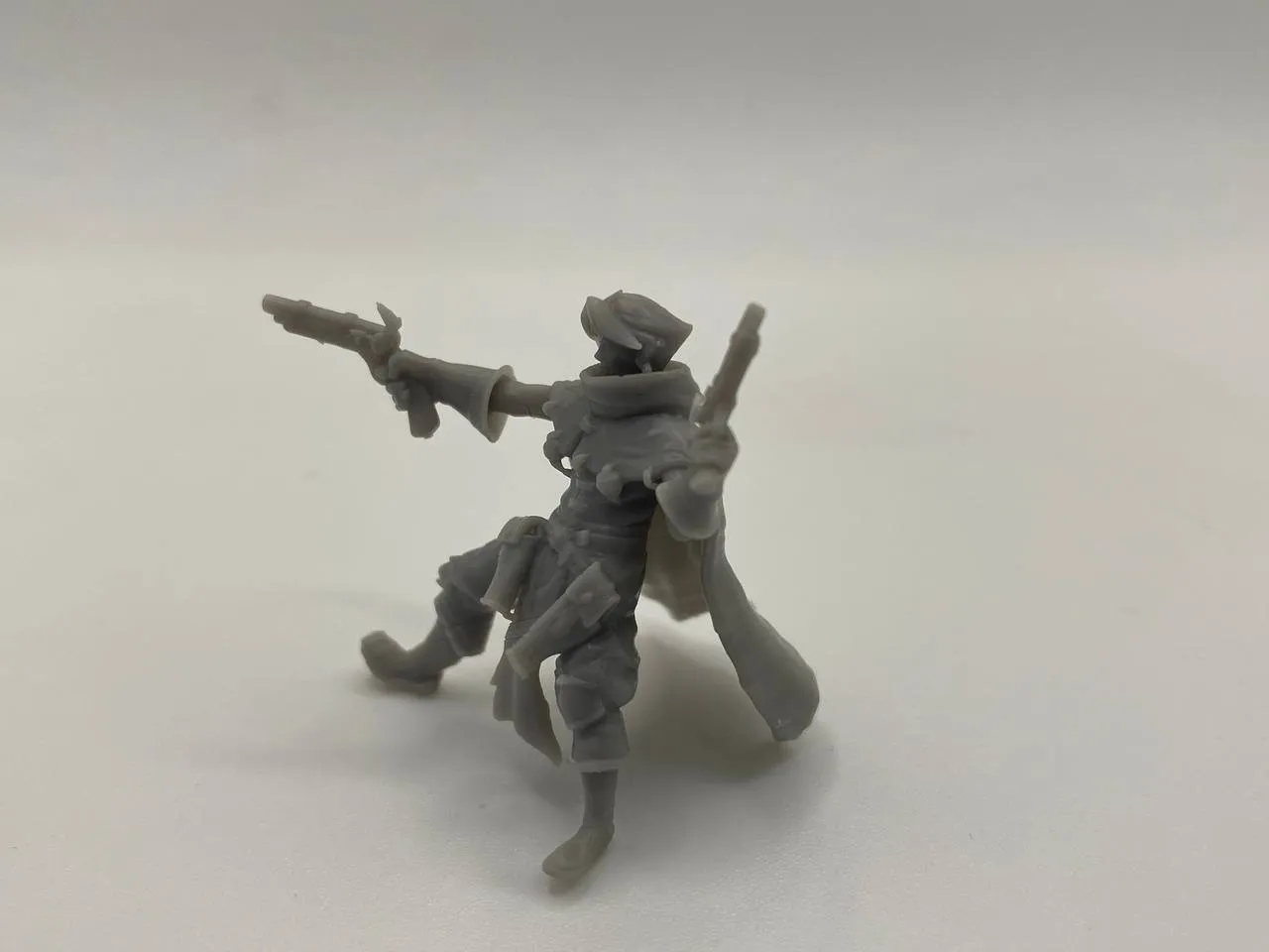 Epic Forge Double Pistolets en Action figurine résine