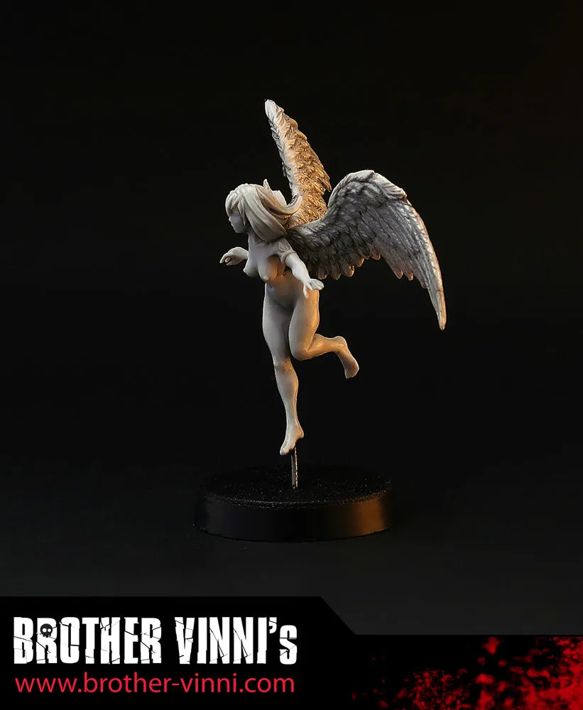 Brother Vinni Female Angel figurine résine 28mm