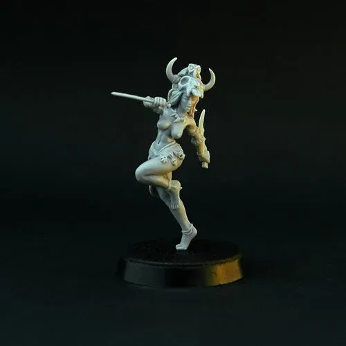 Brother Vinni Ritual Dancer figurine 28mm résine tribale