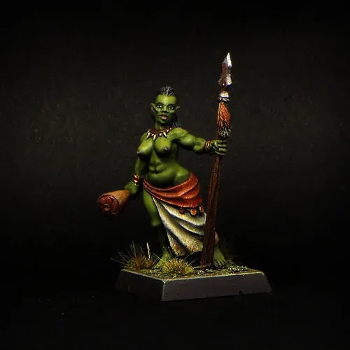 Brother Vinni Female Orc Barbarian figurine 28 mm orque