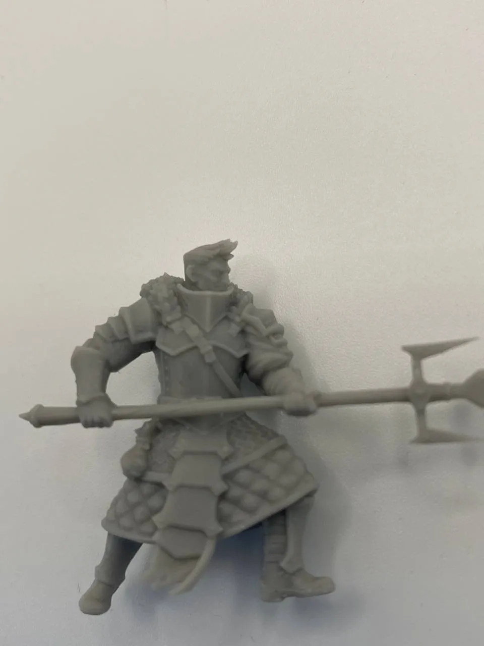 Epic Forge Humains Lancier Royal figurine résine