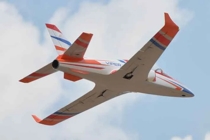 Black Horse Model BH195 Viper Jet avion RC composite 2230 mm