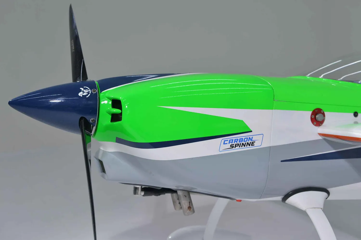 Black Horse Model EXTRA NG BH204 avion RC 1880 mm 3D carbone