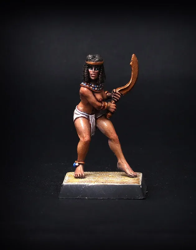 Brother Vinni Egyptian Girl figurine 28 mm à l'épée