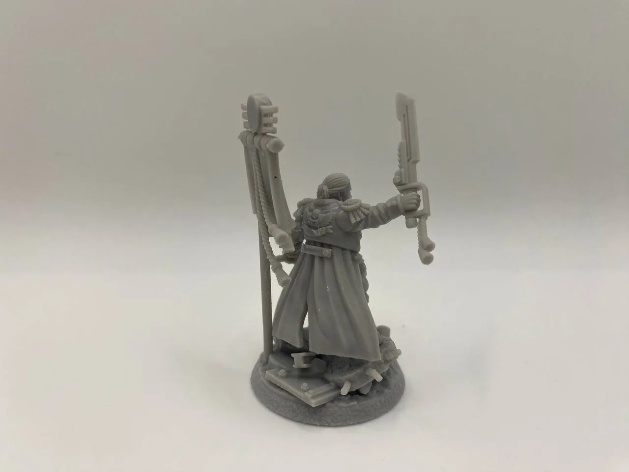 Epic Forge Ursula Creed figurine étendard
