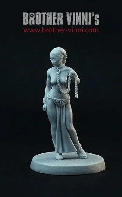 Brother Vinni Captured Space Princess figurine 35 mm captive