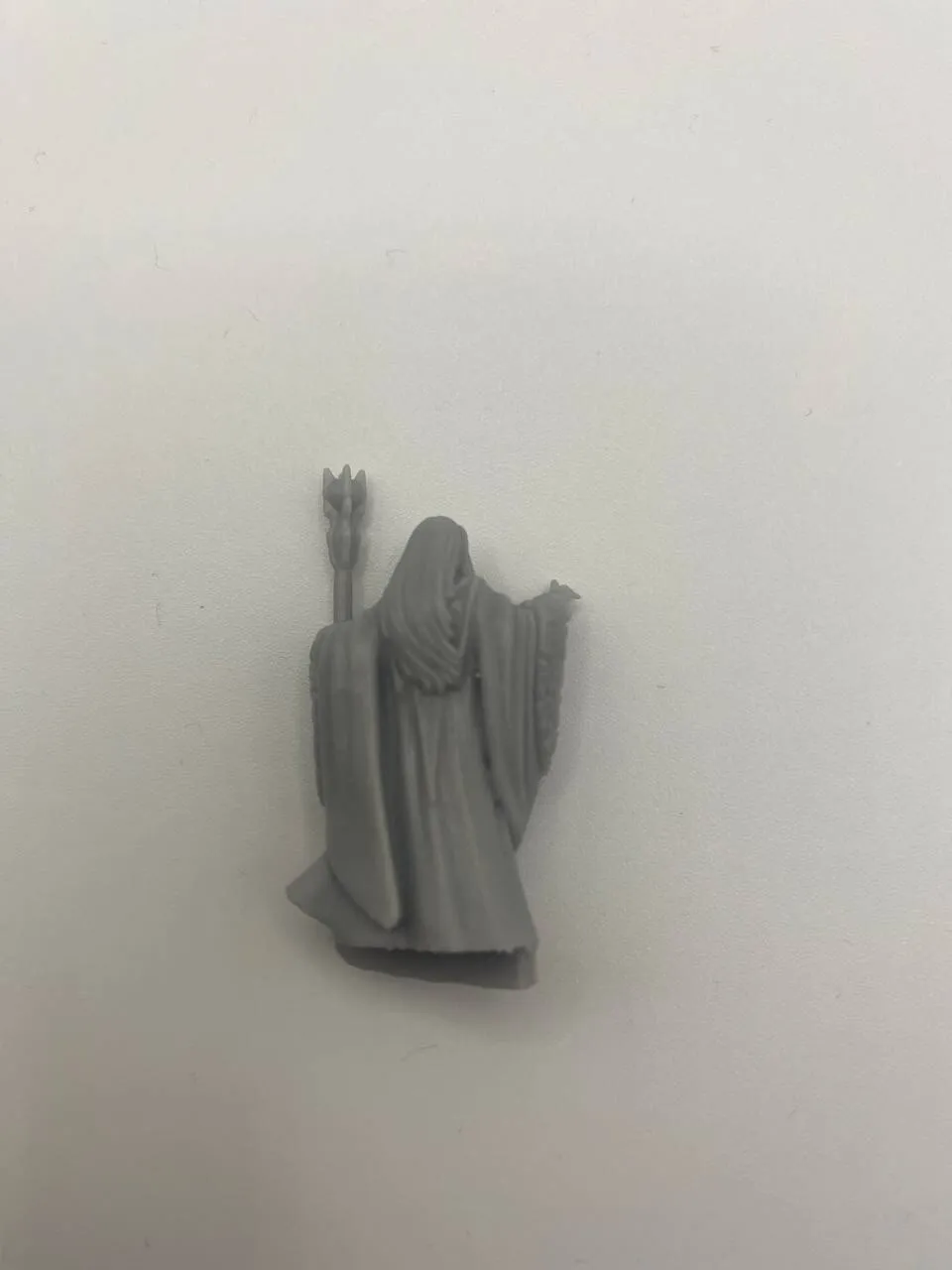 Epic Forge Sorcier Suprême figurine mage noir