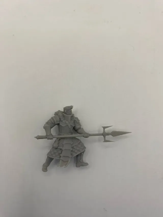 Epic Forge Humains Lancier Royal figurine résine