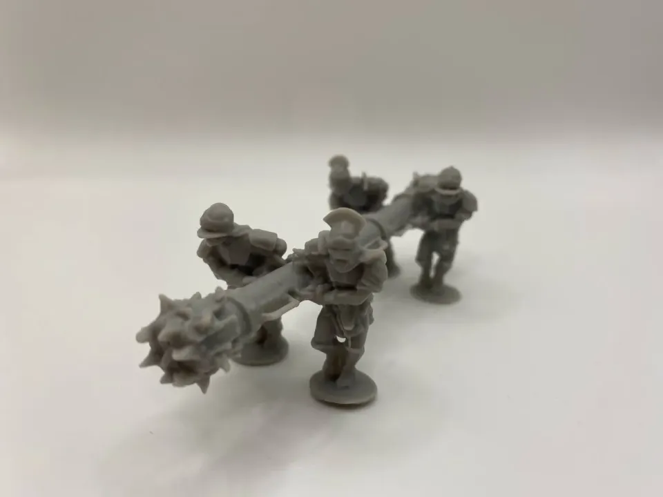 Epic Forge Uruk-Haï Bélier figurine résine siège