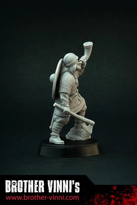Brother Vinni Viking Trumpeter figurine résine 28mm cor