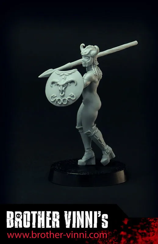 Brother Vinni Naked Amazon figurine résine 32mm adulte