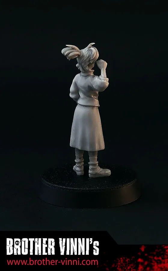BROTHER VINNI Nerdy Girl figurine résine 28 mm non peinte