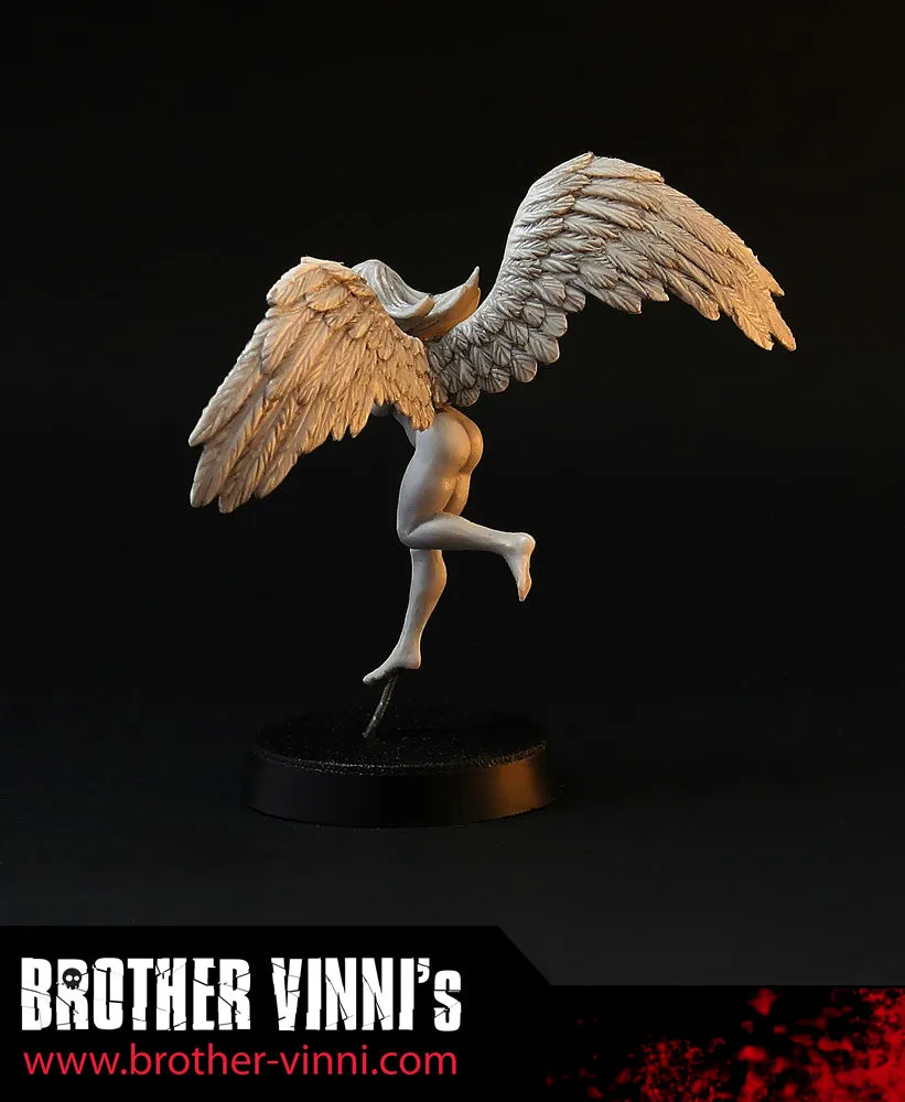 Brother Vinni Female Angel figurine résine 28mm