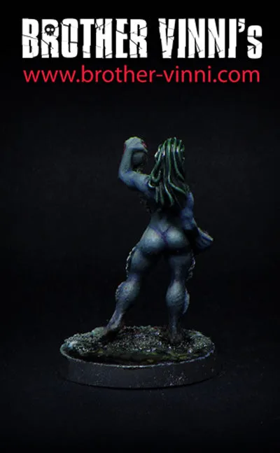 Brother Vinni Female Deep Ones miniature figurine résine 28 mm