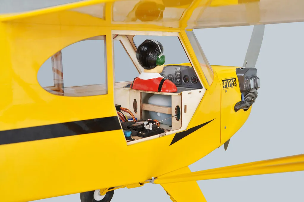 Black Horse BH58 Piper J-3 Cub avion RC 2380mm thermique électrique
