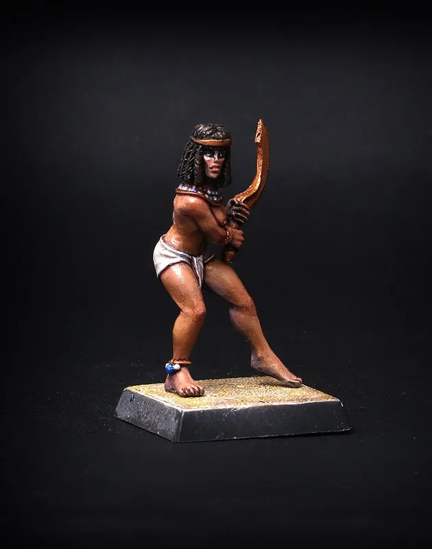 Brother Vinni Egyptian Girl figurine 28 mm à l'épée
