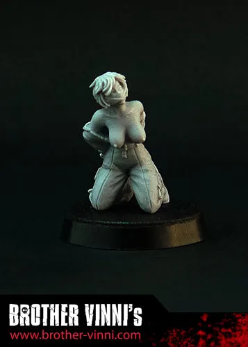 Brother Vinni Female Reporter figurine résine 28mm