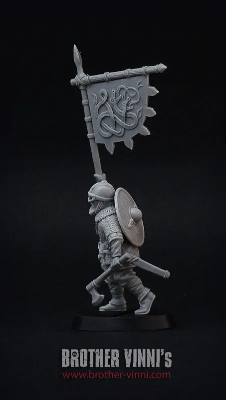 Brother Vinni Viking Banner-Bearer figurine résine 28mm porte-étendard