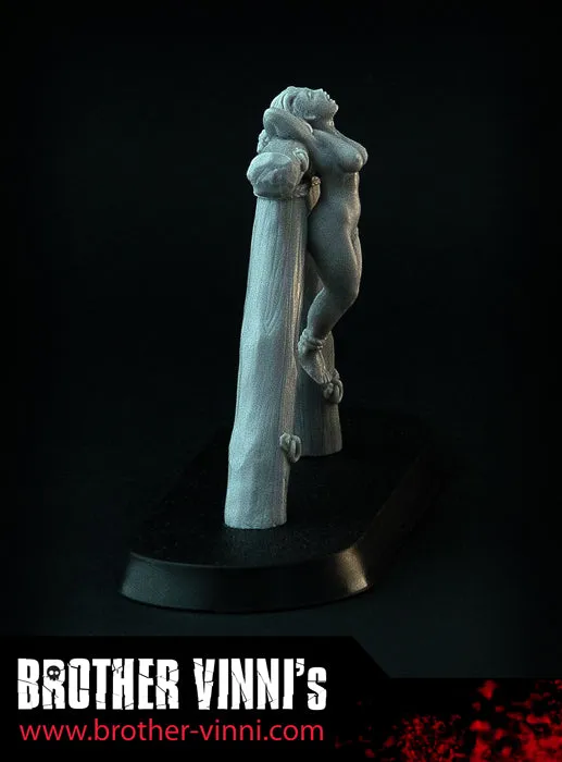 Brother Vinni Tied Slave Girl #24 figurine résine 28mm captive