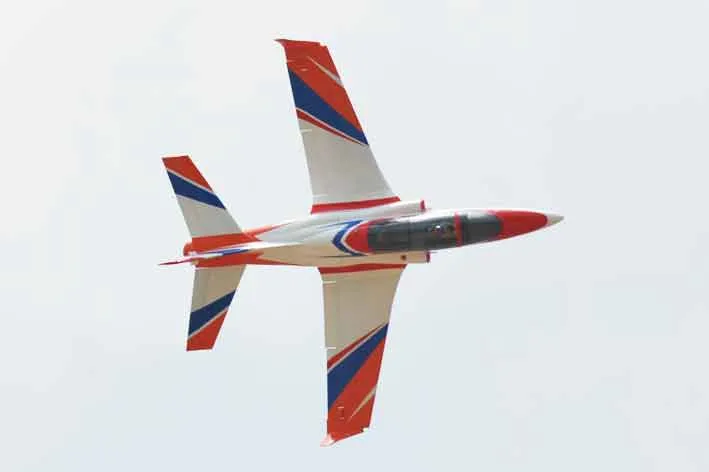 Black Horse Model BH195 Viper Jet avion RC composite 2230 mm