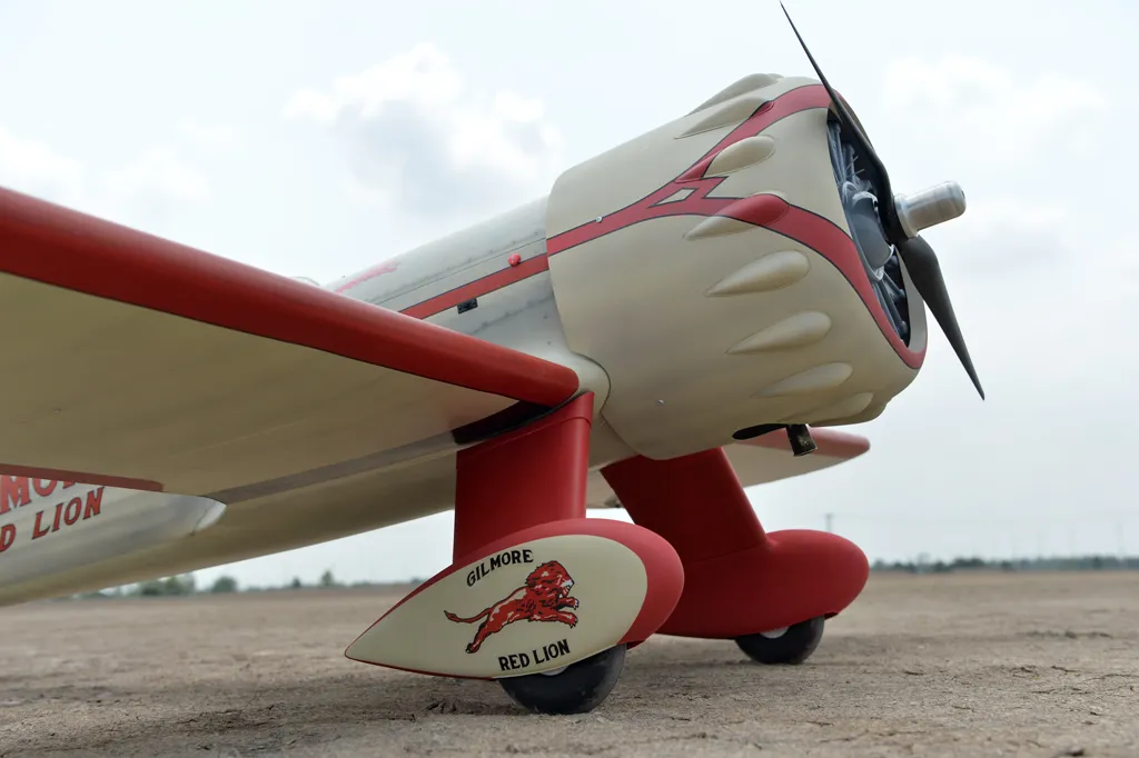 Black Horse Model BH179 Gilmore 2350mm avion RC ARF 60cc essence