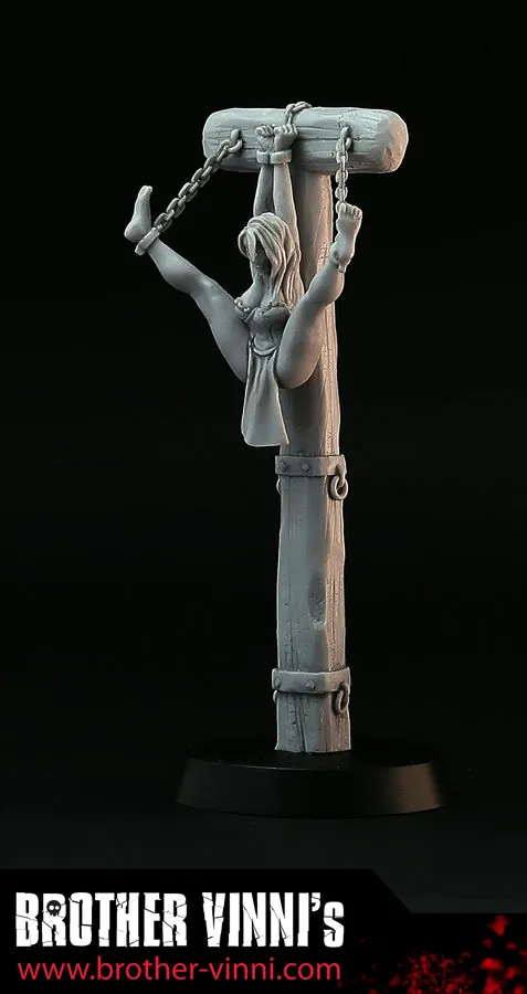 Brother Vinni esclave au pilori figurine résine 28mm