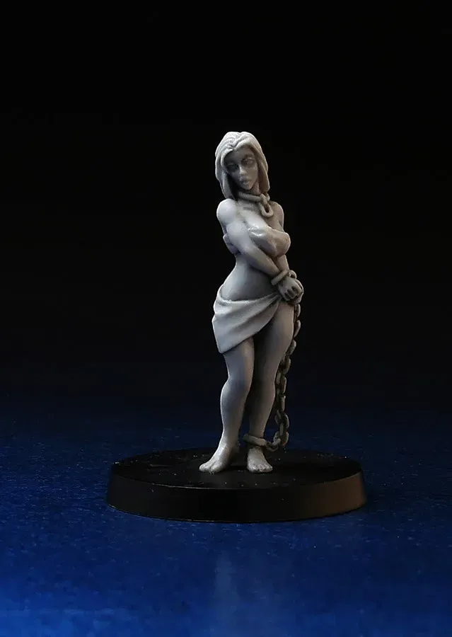 Brother Vinni Slave Girl in chains figurine 28 mm résine 18+