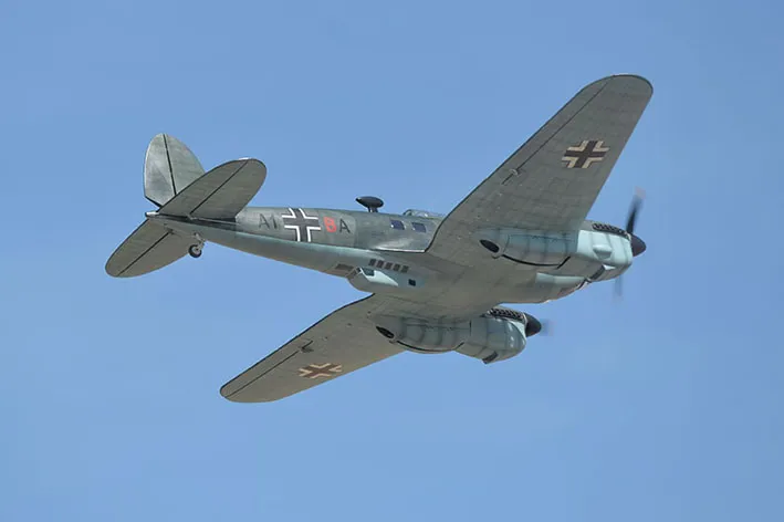 Black Horse BH184 Heinkel He 111 avion RC 2500mm bimoteur