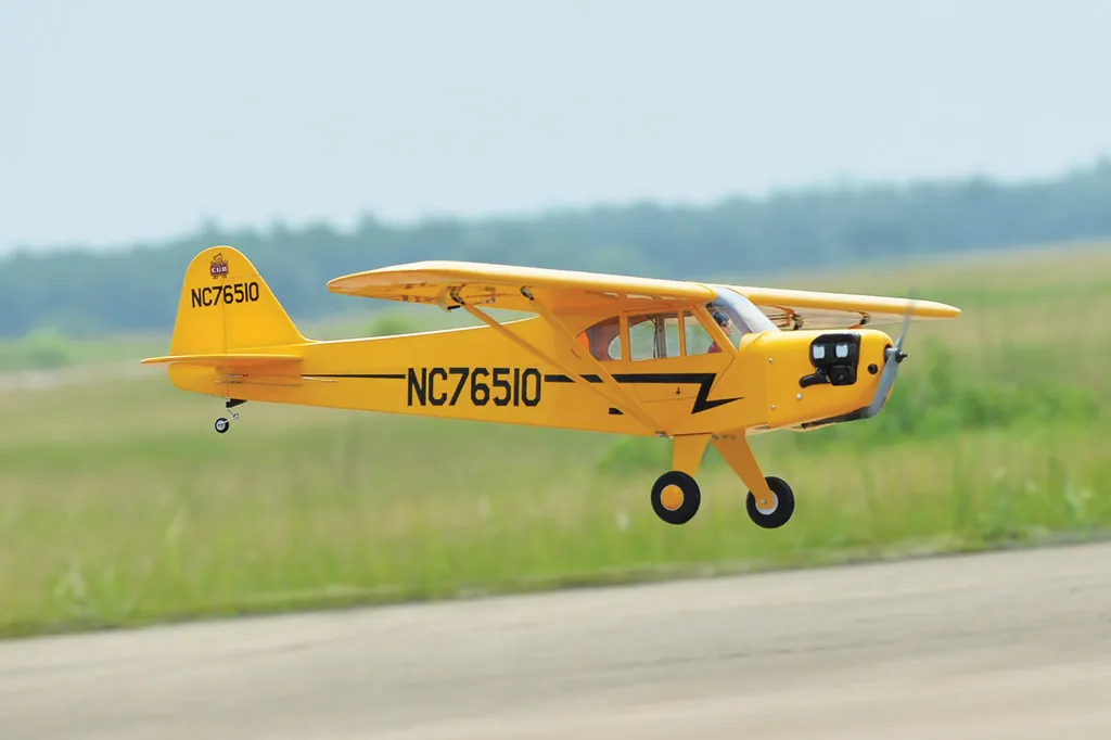 Black Horse BH04 Piper J-3 Cub avion RC 1950mm 46-55 ARF
