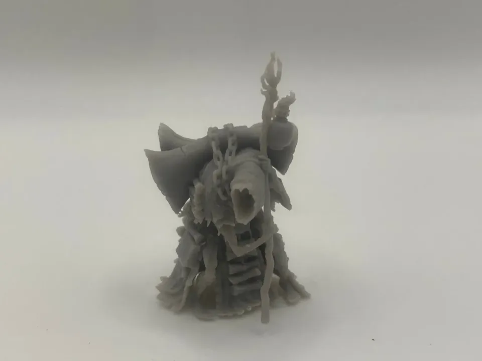 Epic Forge Vagabond du Crépuscule figurine lanterne