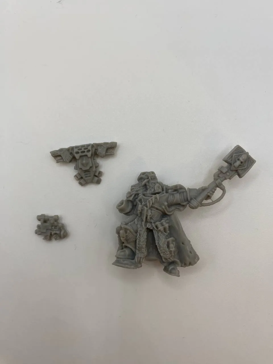 Epic Forge Prêtre Space Wolf figurine résine