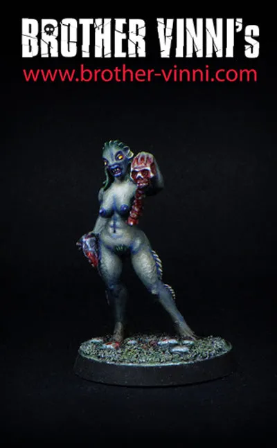 Brother Vinni Female Deep Ones miniature figurine résine 28 mm