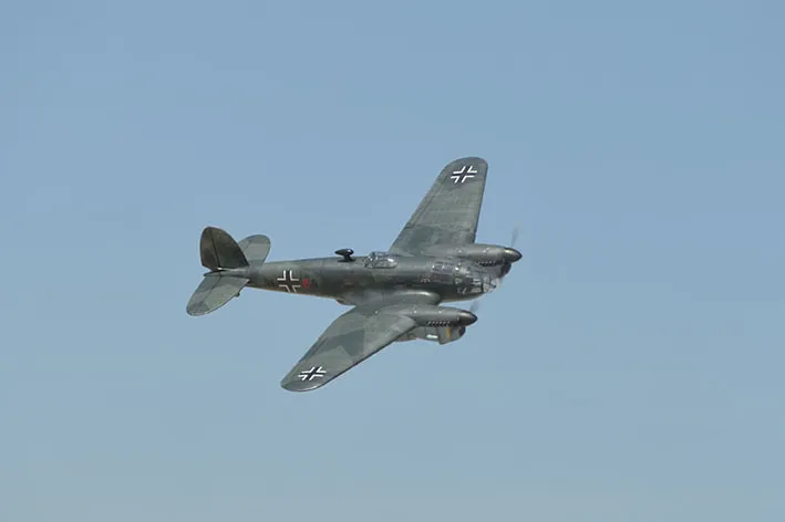 Black Horse BH184 Heinkel He 111 avion RC 2500mm bimoteur