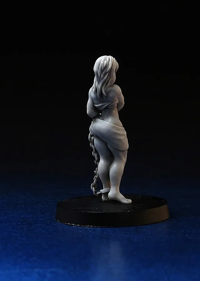 Brother Vinni Slave Girl in chains figurine 28 mm résine 18+