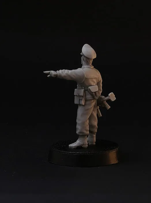 Brother Vinni German Officer figurine résine 28mm WW2
