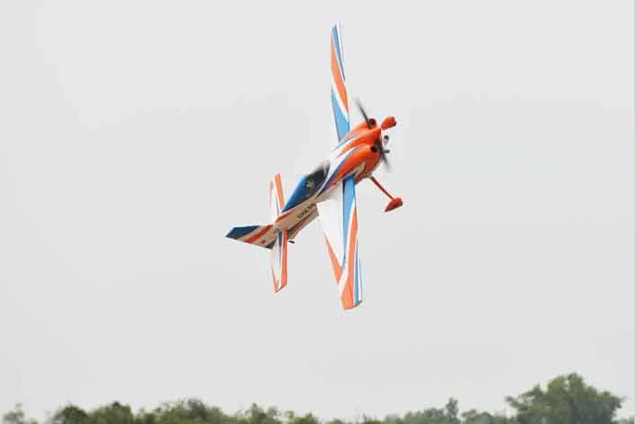 Black Horse Model BH202 Edge 540 V3 avion RC 2642mm 120cc