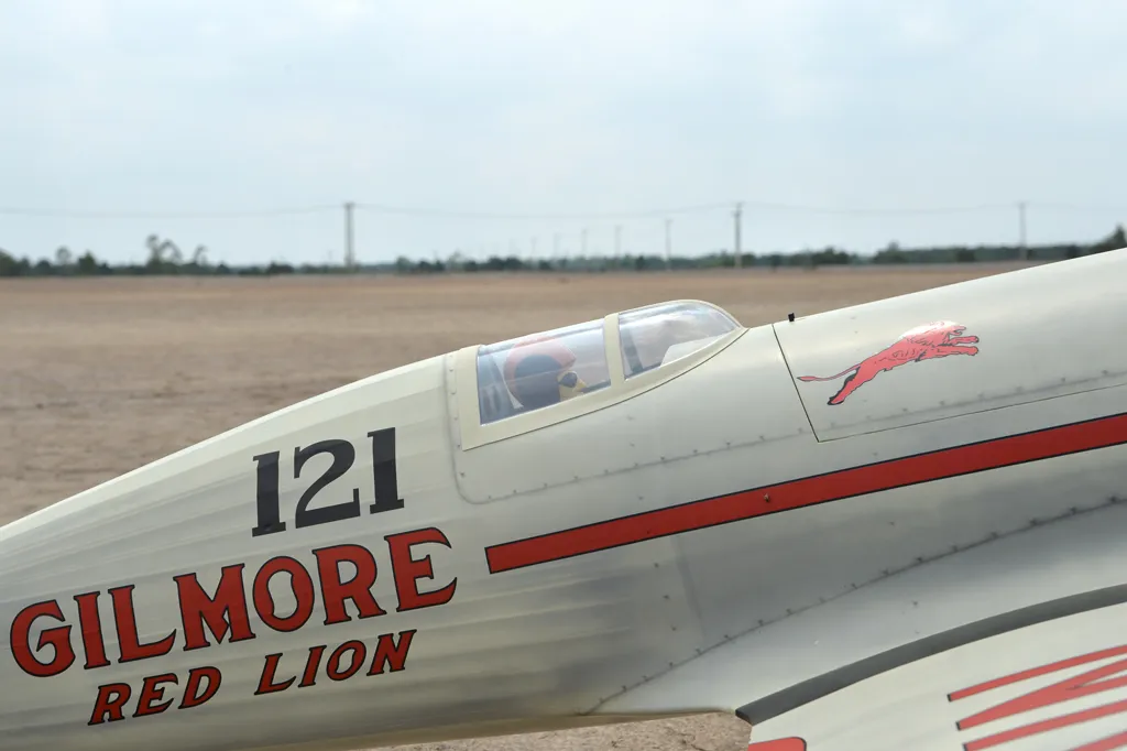 Black Horse Model BH179 Gilmore 2350mm avion RC ARF 60cc essence