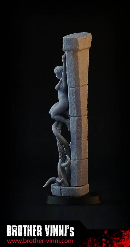Brother Vinni Sacrifice Girl on Altar figurine résine 28mm rituel