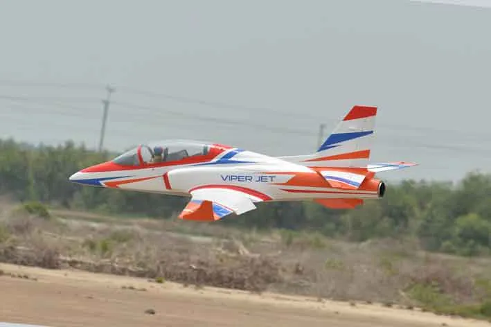 Black Horse Model BH195 Viper Jet avion RC composite 2230 mm