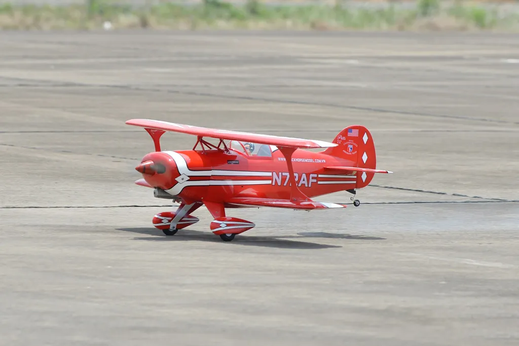 Black Horse Model BH85 Pitts avion RC 1500mm 20cc
