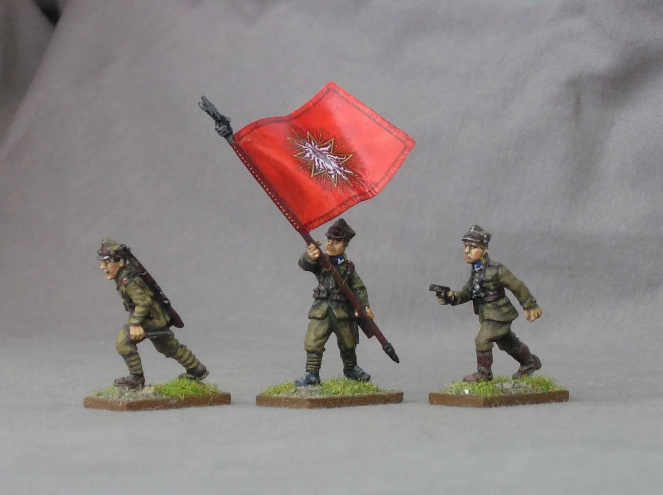 DES TRANCHEES AUX BARRICADES Studio Siberia Fantassins Polonais (1920) figurines 28 mm métal