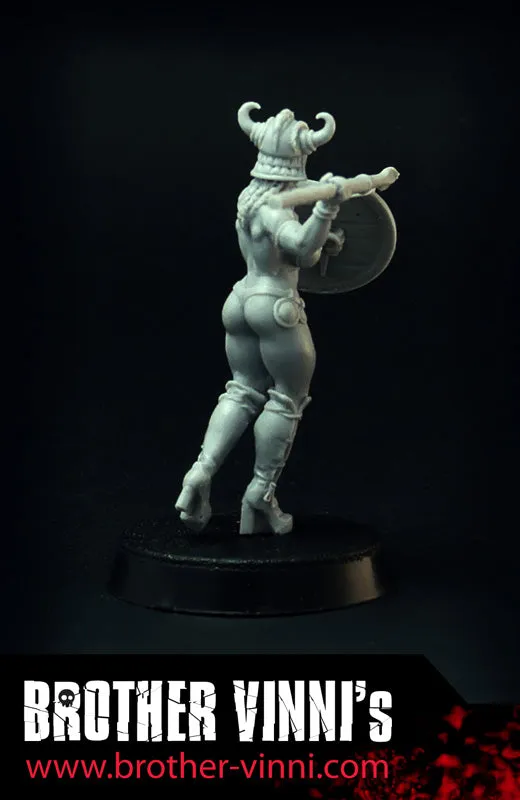 Brother Vinni Amazone figurine résine 32mm guerrière
