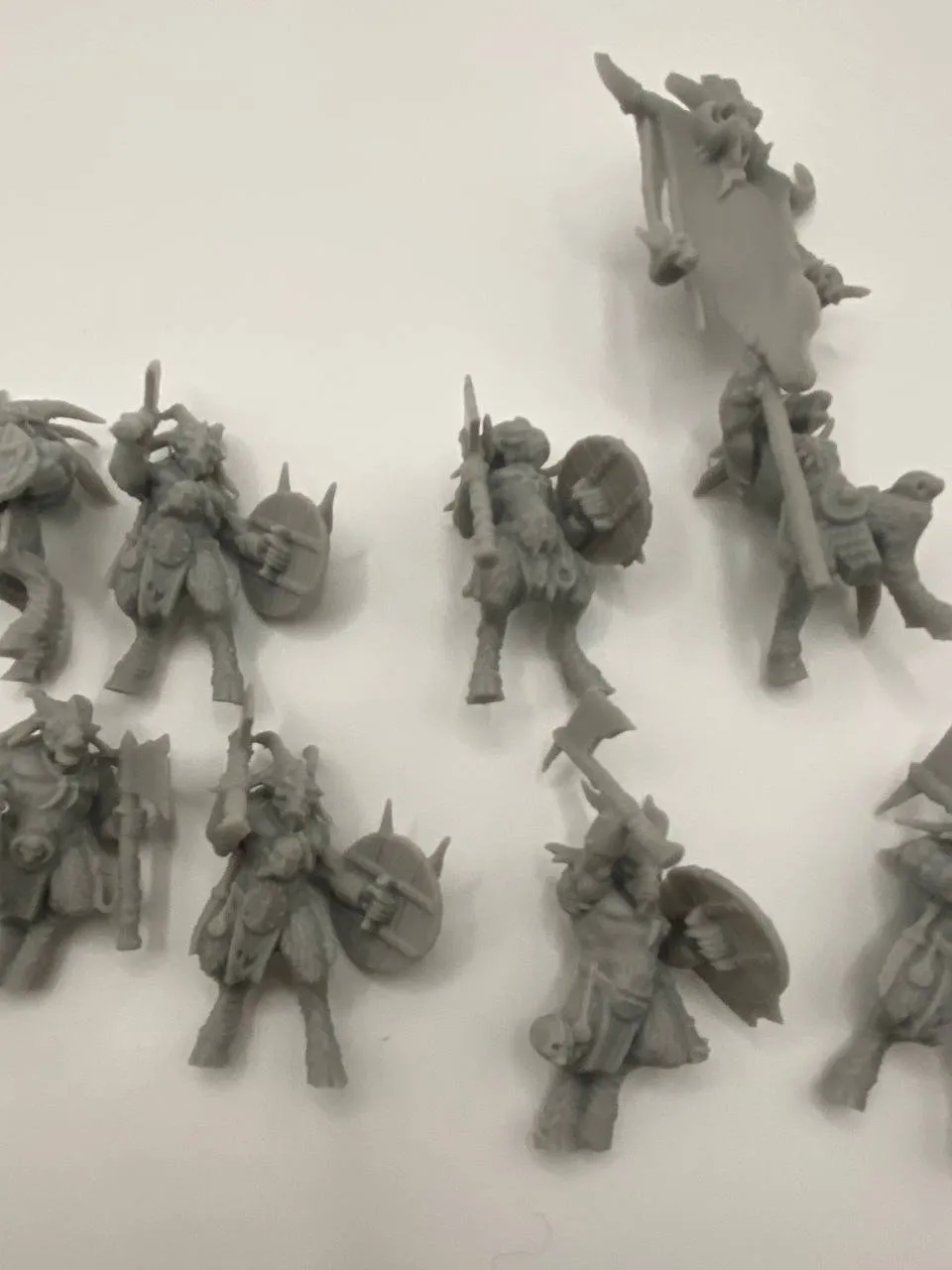 Epic Forge Hommes-bêtes figurines guerriers haches