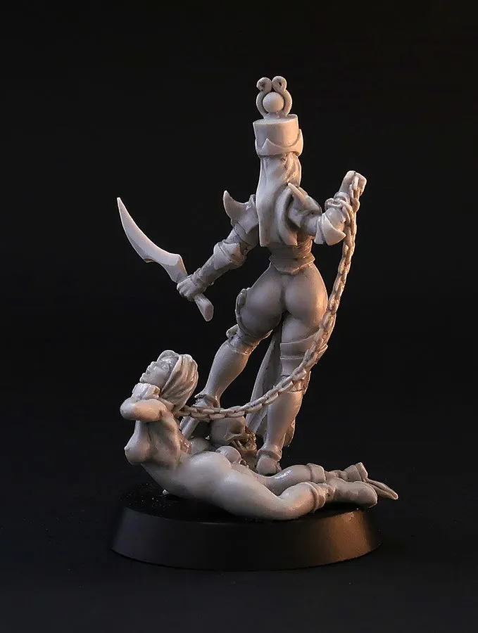 BROTHER VINNI Dungeon Queen figurine résine 28 mm non peinte