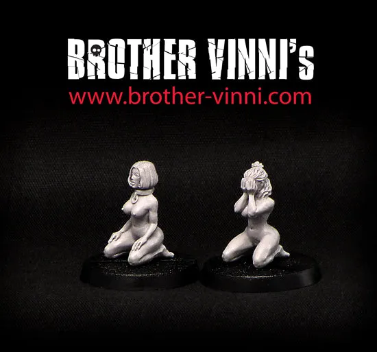 Brother Vinni Slave Girls on knee miniature résine lot de 2 28mm