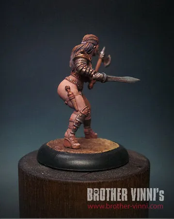 BROTHER VINNI Female Gladiator figurine gladiatrice 35 mm en résine