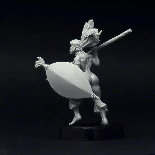 Brother Vinni African Tribal Female Warrior figurine 28mm